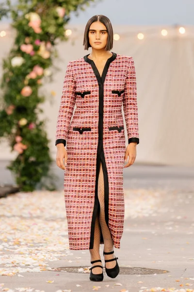 Look 3